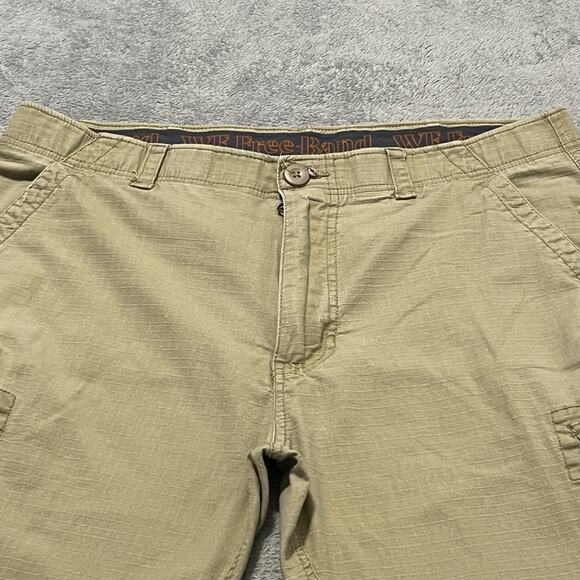 WearFirst Shorts Mens 38* Beige Stretch Riptstop Free Band Cargo Pants - Picture 3 of 12